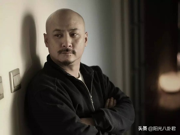 人前君子背后无耻始乱终弃,人前正人君子人后虚伪小人