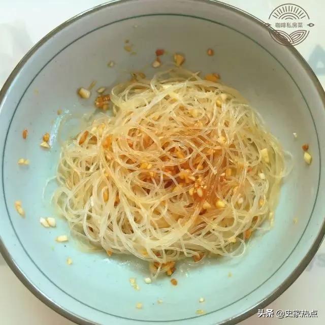 粉丝蒜蓉蒸扇贝自己做省钱又好吃,蒜蓉粉丝蒸扇贝教程清晰