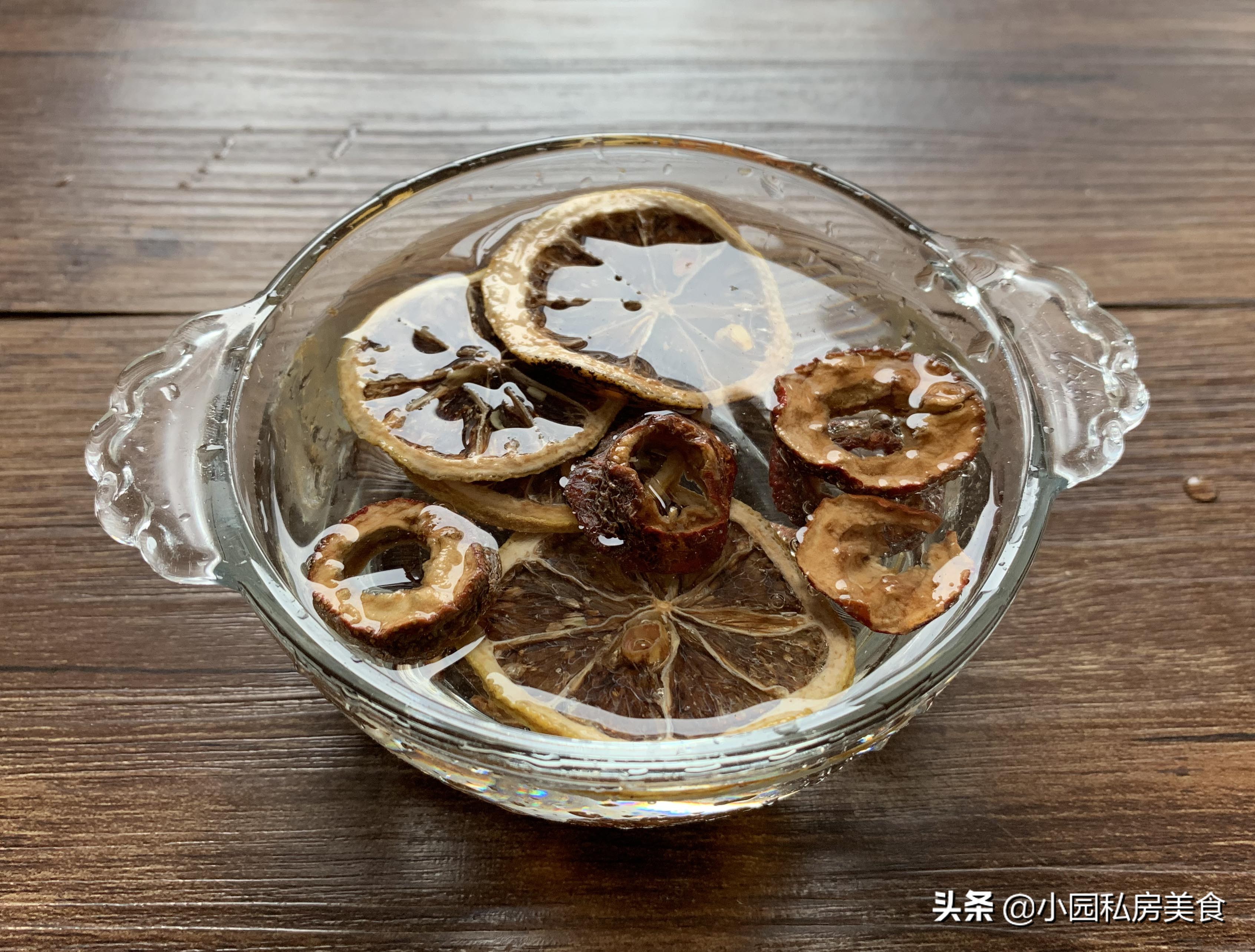 三伏天来杯荷叶茶,荷叶茶夏天喝