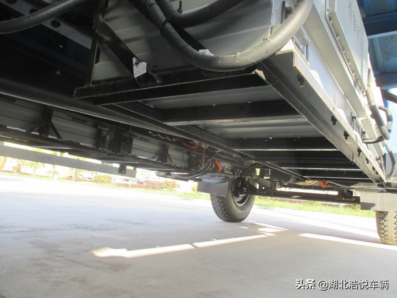 电动汽车用理士铅酸蓄电池,低速电动汽车的铅酸电瓶