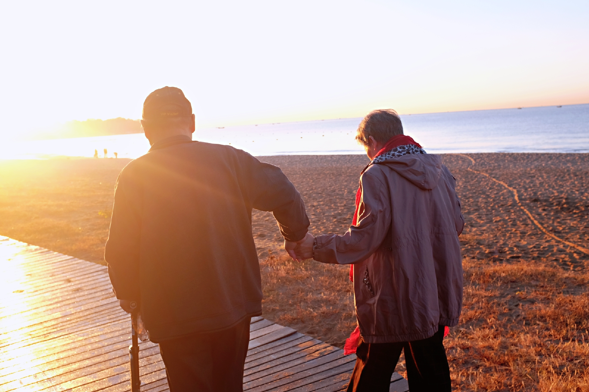 到了北戴河之后怎么去海滨浴场,北戴河怪楼奇园景区今天可以玩吗