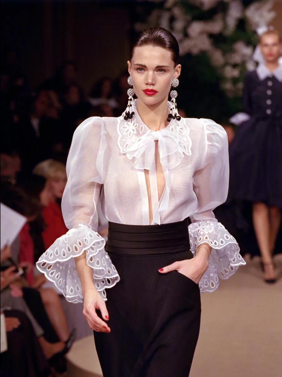 最火的泡泡袖上衣穿搭秋冬,夏天泡泡袖设计感小众上衣