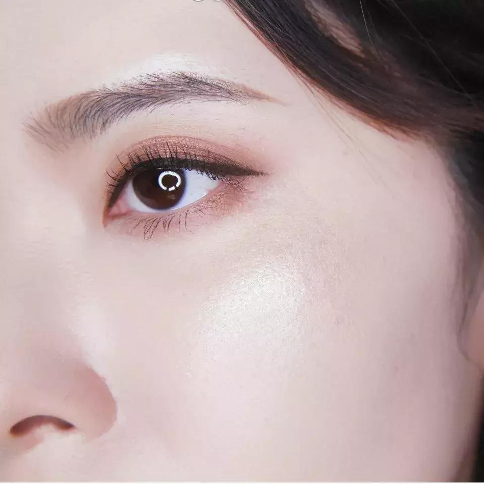 夏天大牌彩妆推荐哪款好用,这个夏天你不可错过的彩妆