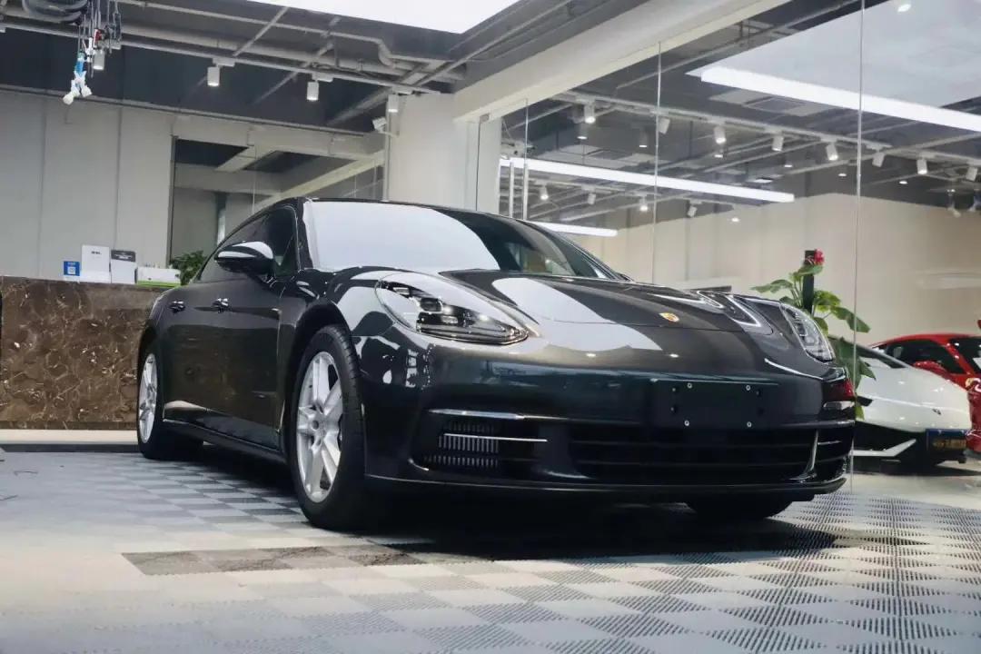 贴膜镀晶隐形车衣有什么不一样,隐形车衣漆面保护膜有必要贴吗