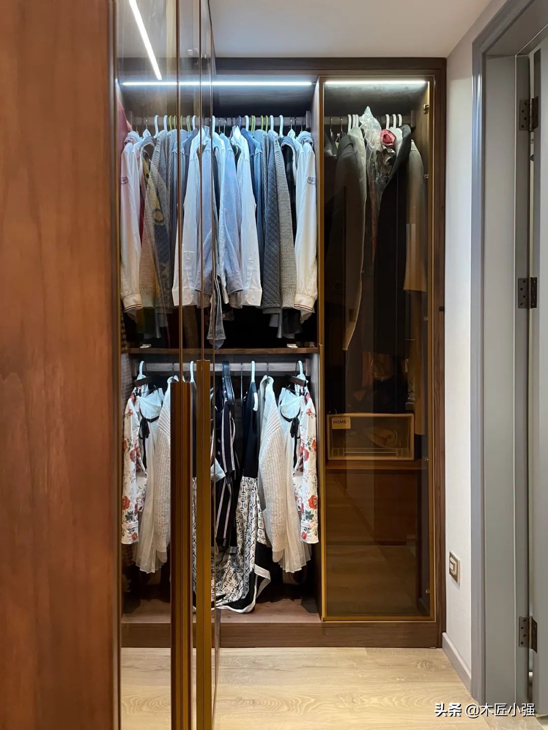 衣帽间玻璃移门轻奢,玻璃衣帽间轻奢