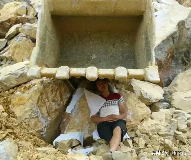 所有挖机师傅工资报价3万,衡阳小挖机工资一月多少钱