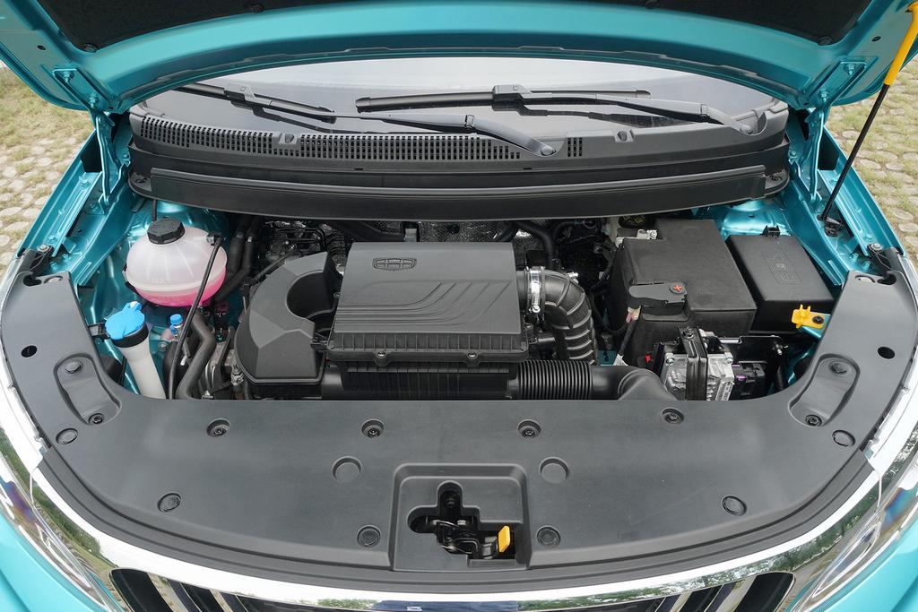 远景x3星耀蓝和琉璃蓝,吉利远景星耀蓝