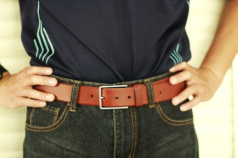 针扣头层男士皮带,男士休闲商务腰带自动扣百搭皮带