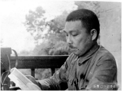 四川大军阀杨森:娶12个老婆,生43子,90岁娶17岁少女还生一女儿