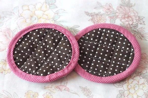 在家用几块小碎布,就能做个玫瑰零钱包,闺蜜看了都想要!附教程