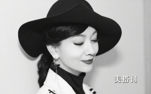 63岁赵雅芝穿长靴露大腿,赵雅芝长腿