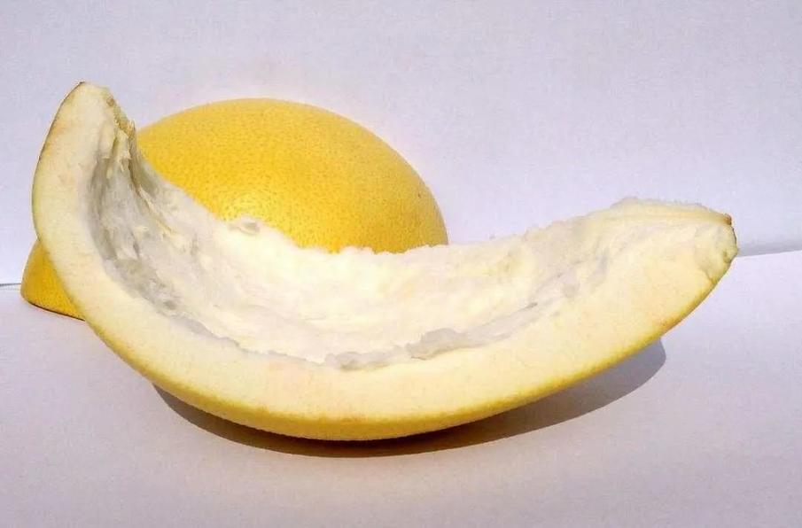 车内刺鼻味找不到原因,车内异味去除小妙招视频