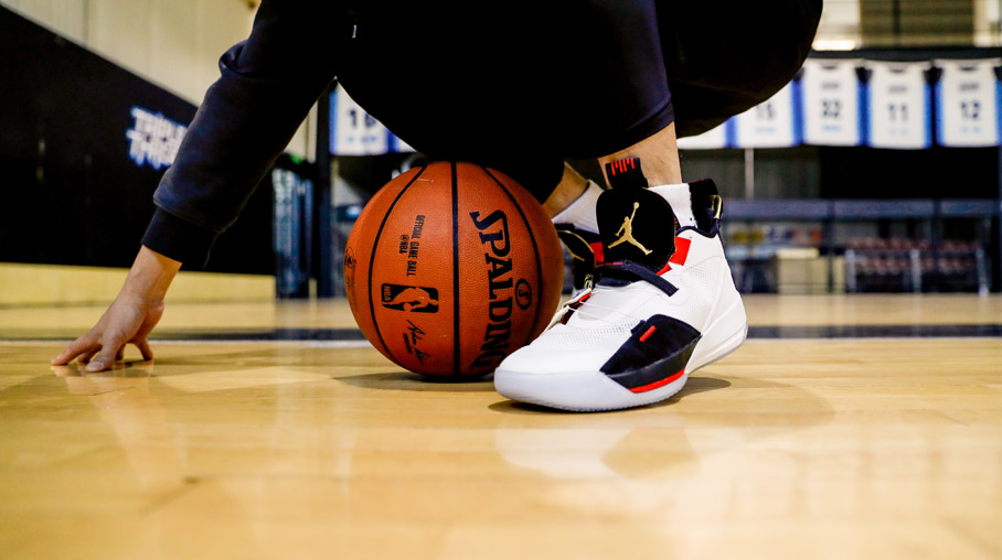 aj33容易崴脚吗,aj33易崴脚吗