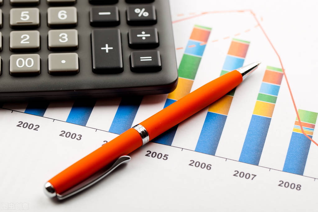 乌鲁木齐一年花销多少,在新疆每天挣多少钱