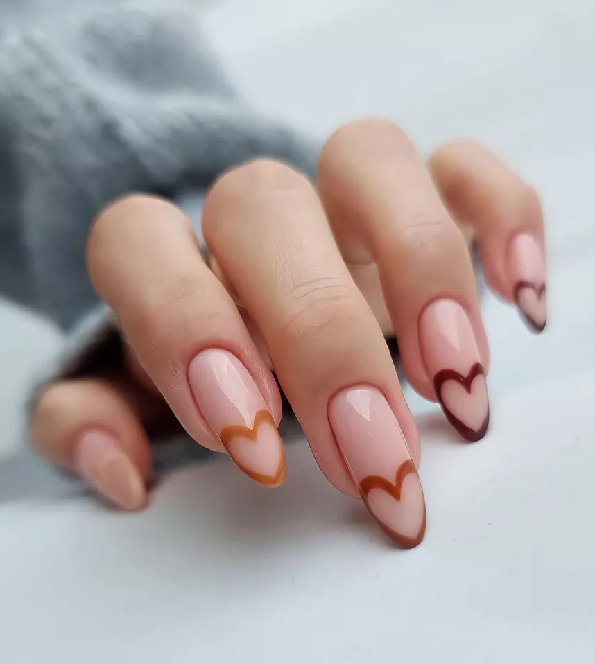 彩绘美甲需要有美术基础吗,彩绘较多的美甲