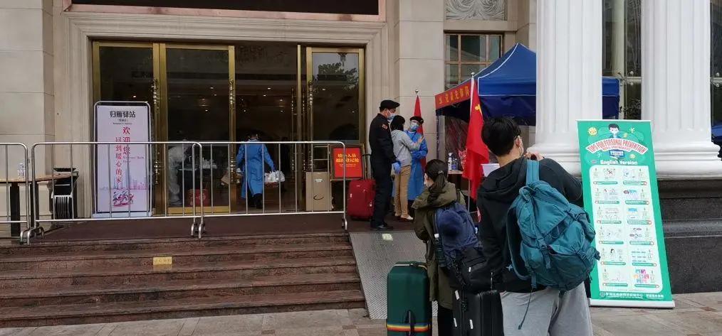 贴心服务温暖旅客回家路组图,安徽罗湖归雁驿站