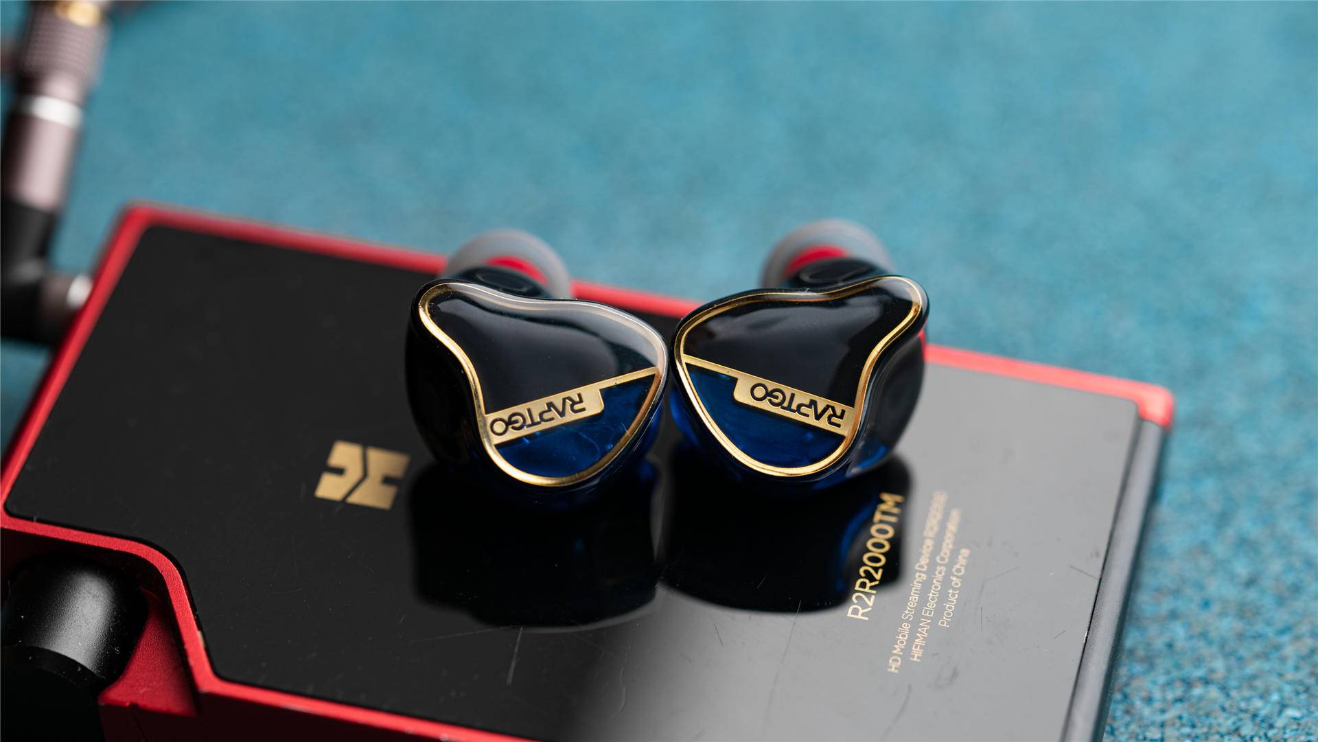 一条不到千元的高素质产品,简单评价RAPTGOGR40CP四单元动铁耳机