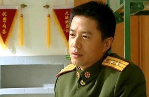 小说士兵突击伍六一最后的结局,士兵突击中伍六一和史今结局如何