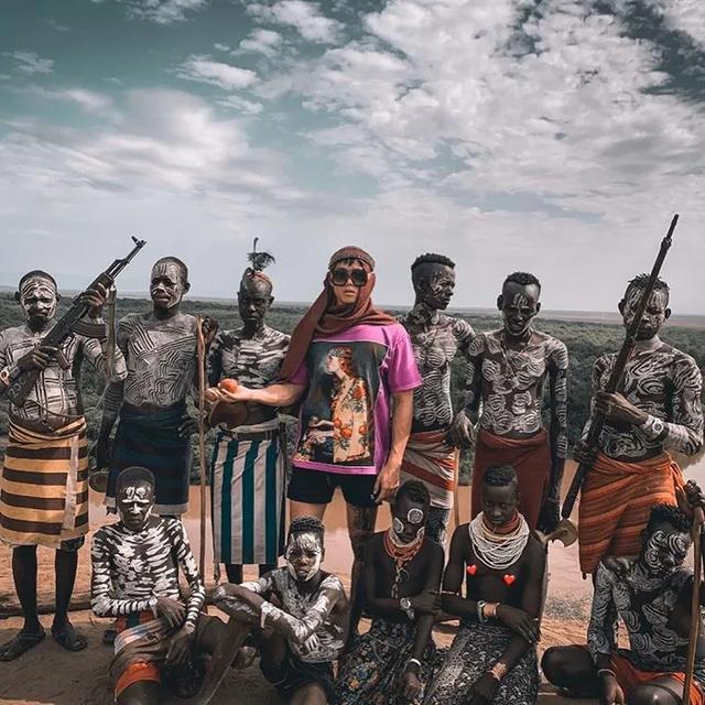 印尼富二代做手提包视频,印尼富二代用儿童脊椎造手提包