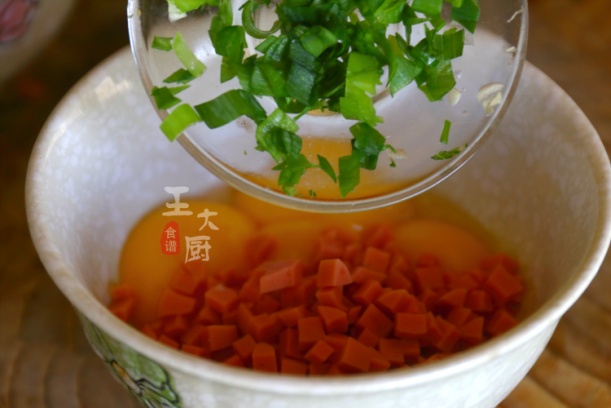 萝卜鸡蛋饼做法营养美味简单实惠,营养早餐鸡蛋饼简单易学非常好吃