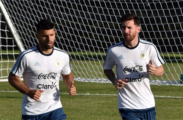阿圭罗联手梅西,阿根廷妖星闪耀梅西阿圭罗