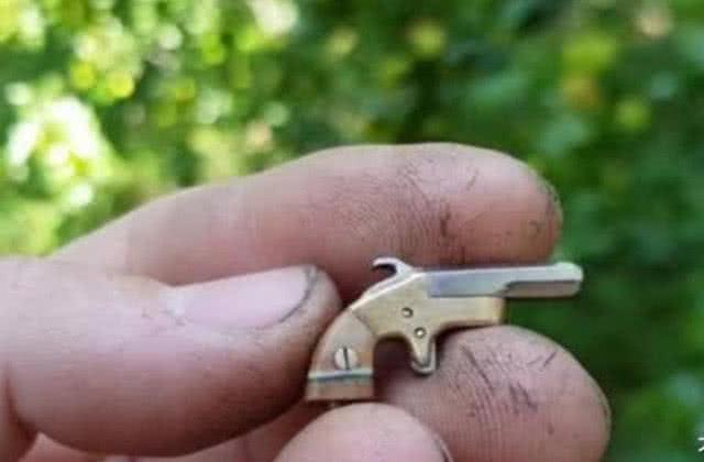 世上最小战斗直升机,世界上最轻最小的军用直升机