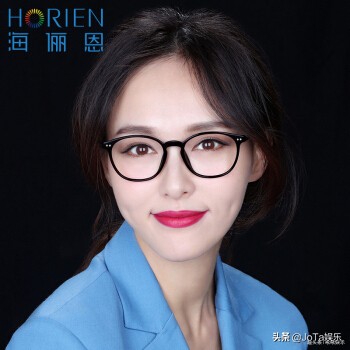 郑爽、刘诗诗、迪丽热巴等女星戴眼镜——这就是明星跟素人的差别