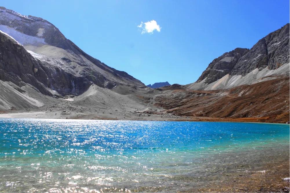 稻城亚丁一个让人魂牵梦绕的地方,稻城亚丁最接近天堂的地方