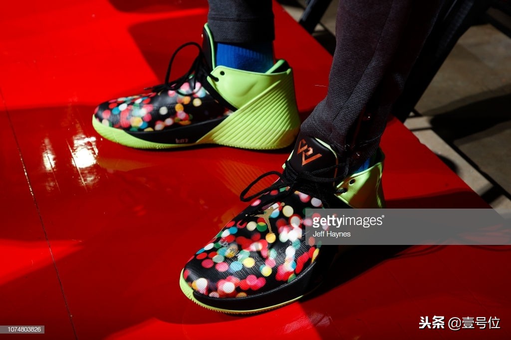 2018圣诞大战明星穿什么鞋,2018圣诞大战明星穿的球鞋