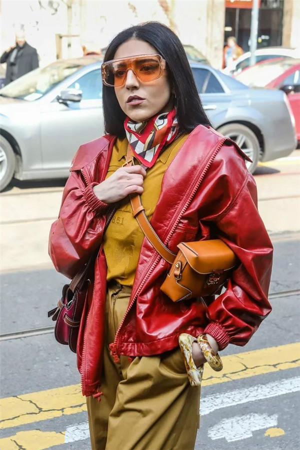 简单又时髦的丝巾系法你学到了吗,十八种丝巾系法教您变美丽