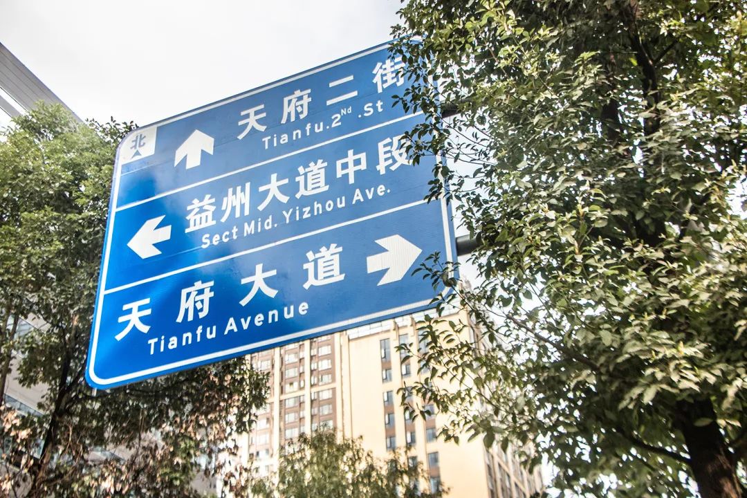 失业降薪的青年们，正在二手平台上抛售所有家当