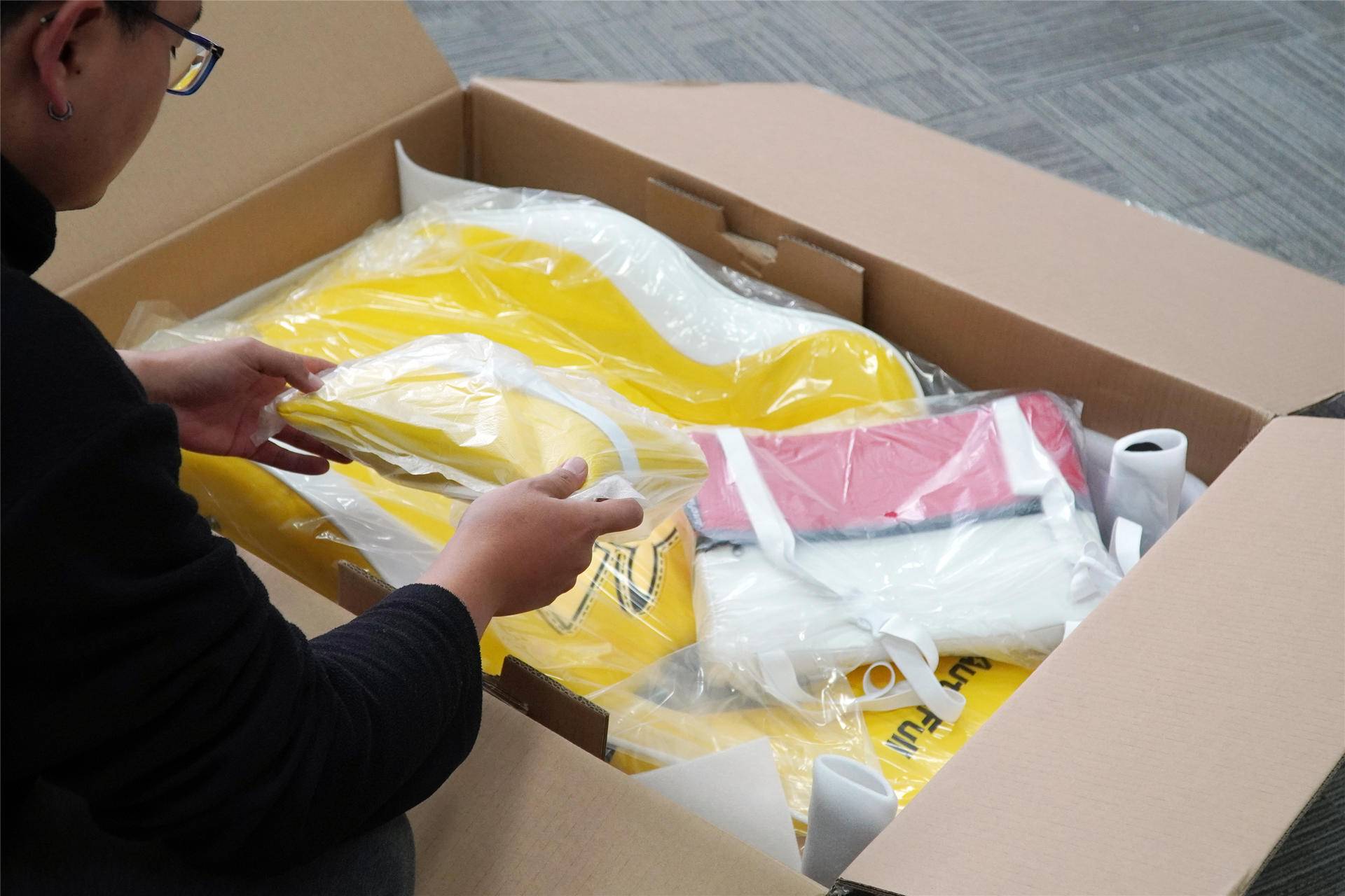 傲风宝可梦联名椅,测评傲风电竞椅