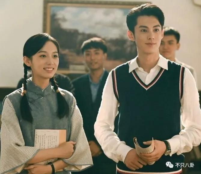 周也和赖冠霖真的在一起吗,周也和赖冠霖的恋情是真的吗