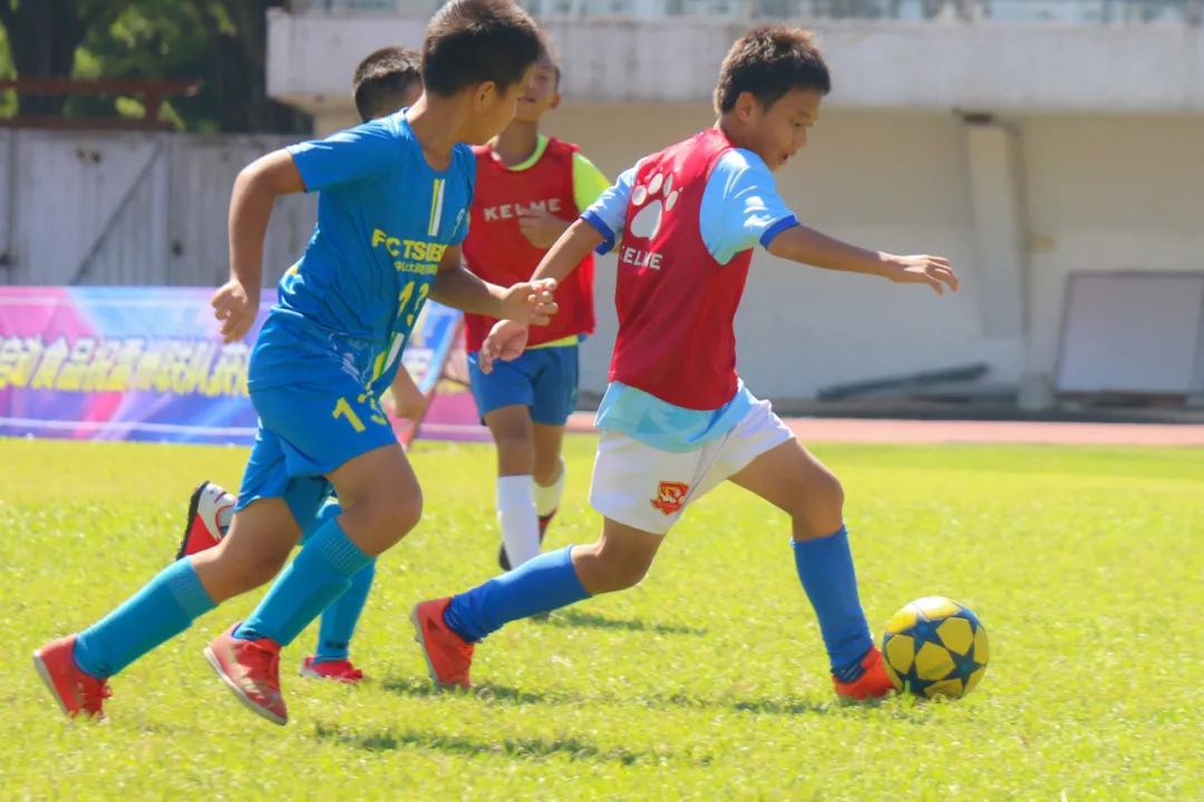 当中山、日本足球青训“激情相遇”，你更支持谁？