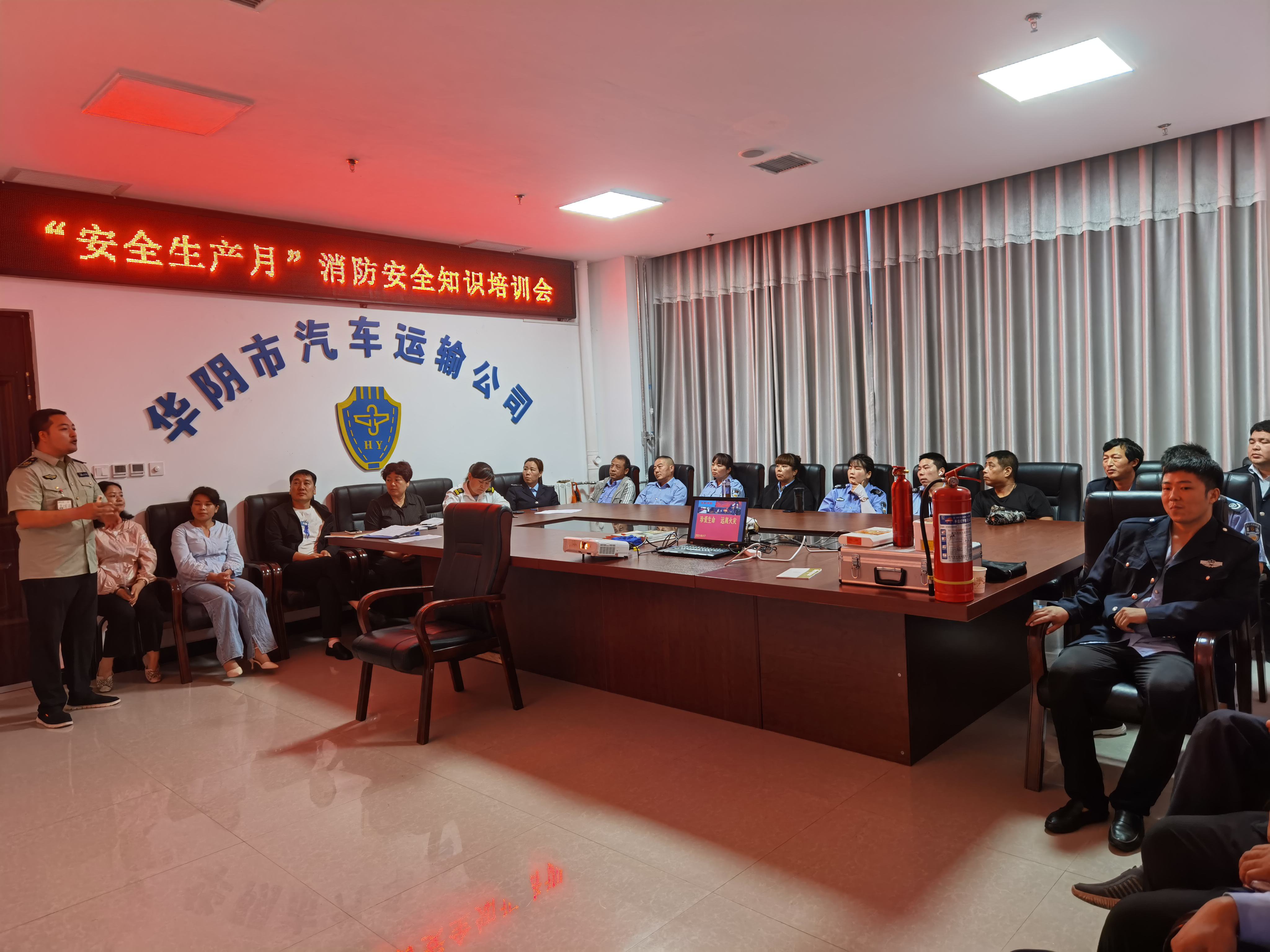 加油站组织开展消防安全知识培训,消防知识培训珍爱生命防消结合