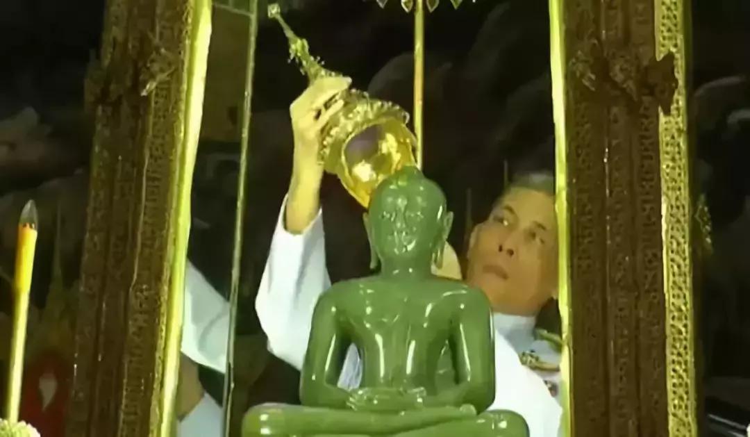 翡翠玉石雕刻精品藏品,世界上最贵的翡翠玉雕