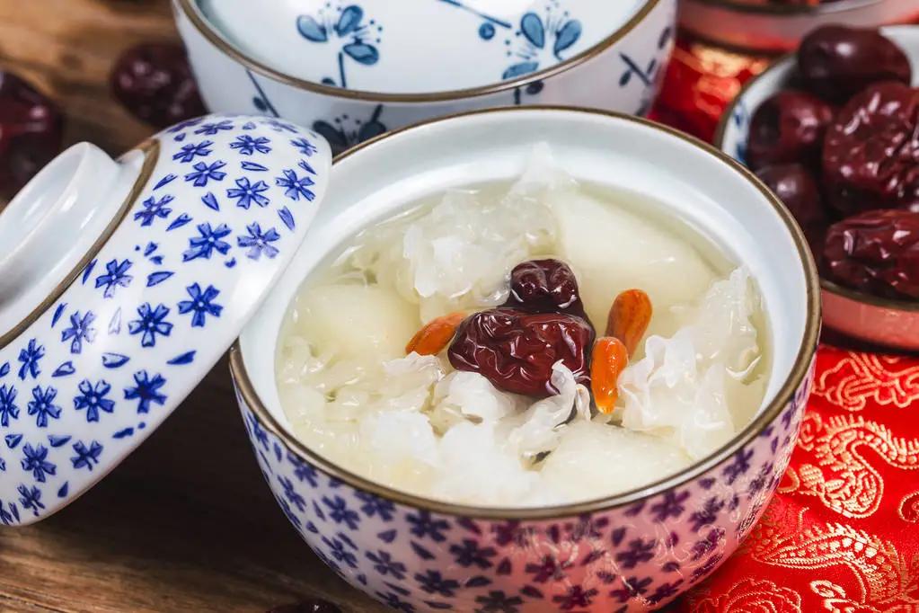 花胶加燕窝能补胶原蛋白吗,桃胶和花胶哪个补充胶原蛋白