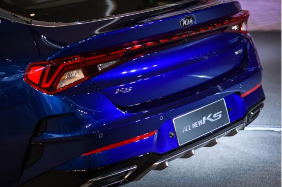 向同级主流代表发起挑战,全新起亚K凭何实力?