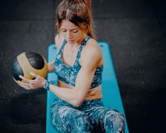 网球从零基础应该怎么练,网球技巧和打法初学者