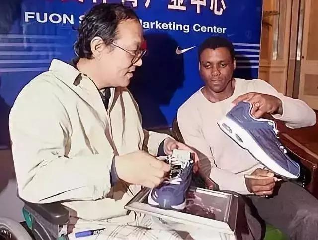 正常人的膀胱最大憋尿量,男生挑战24小时膀胱极限