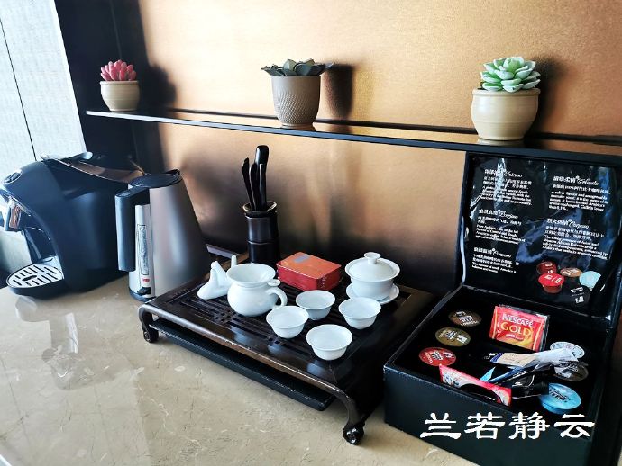 厦门源昌凯宾斯基吃一顿饭多少钱,厦门源昌凯宾斯基酒店大堂