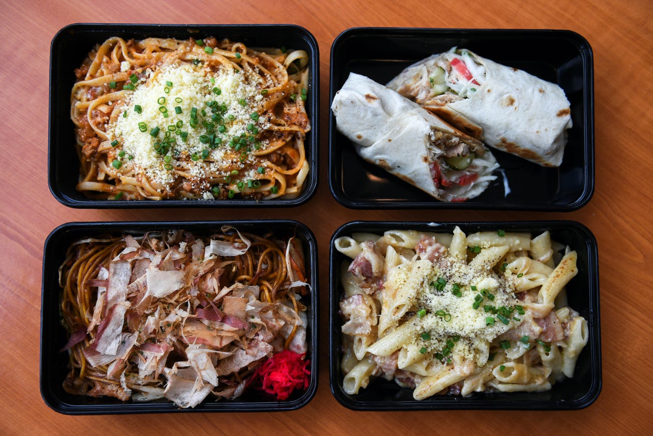 泰国航空公司自救狂出骚操作，卖油条、卖包、还让人自费做空姐？