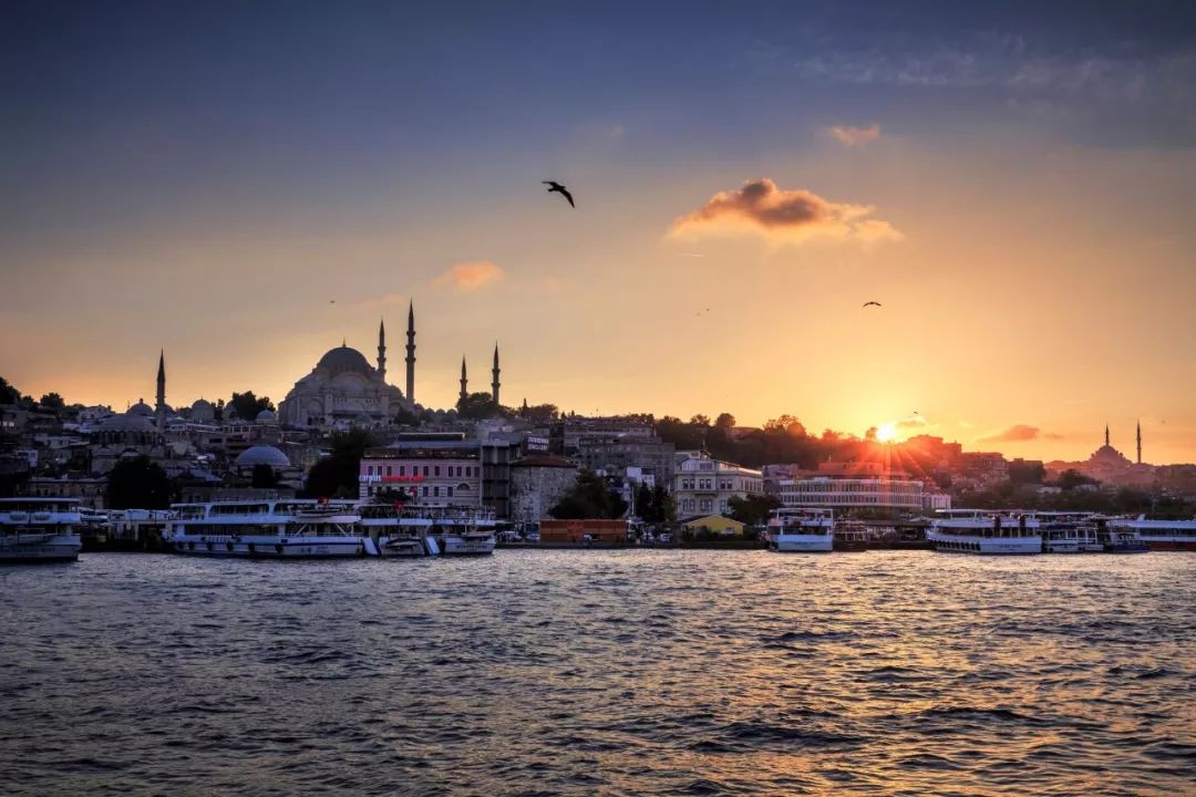 五一节国外旅游推荐地方,五一假期适合去哪里旅游国外