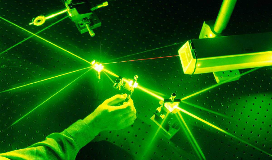 激光*器武**有多强?中国晶体技术领先全球,被美军视为最大威胁