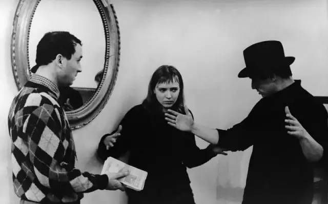 法外之徒戈达尔经典片段,法外之徒戈达尔卢浮宫