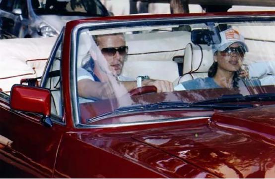 贝克汉姆收藏跑车,马丁v8贝克汉姆