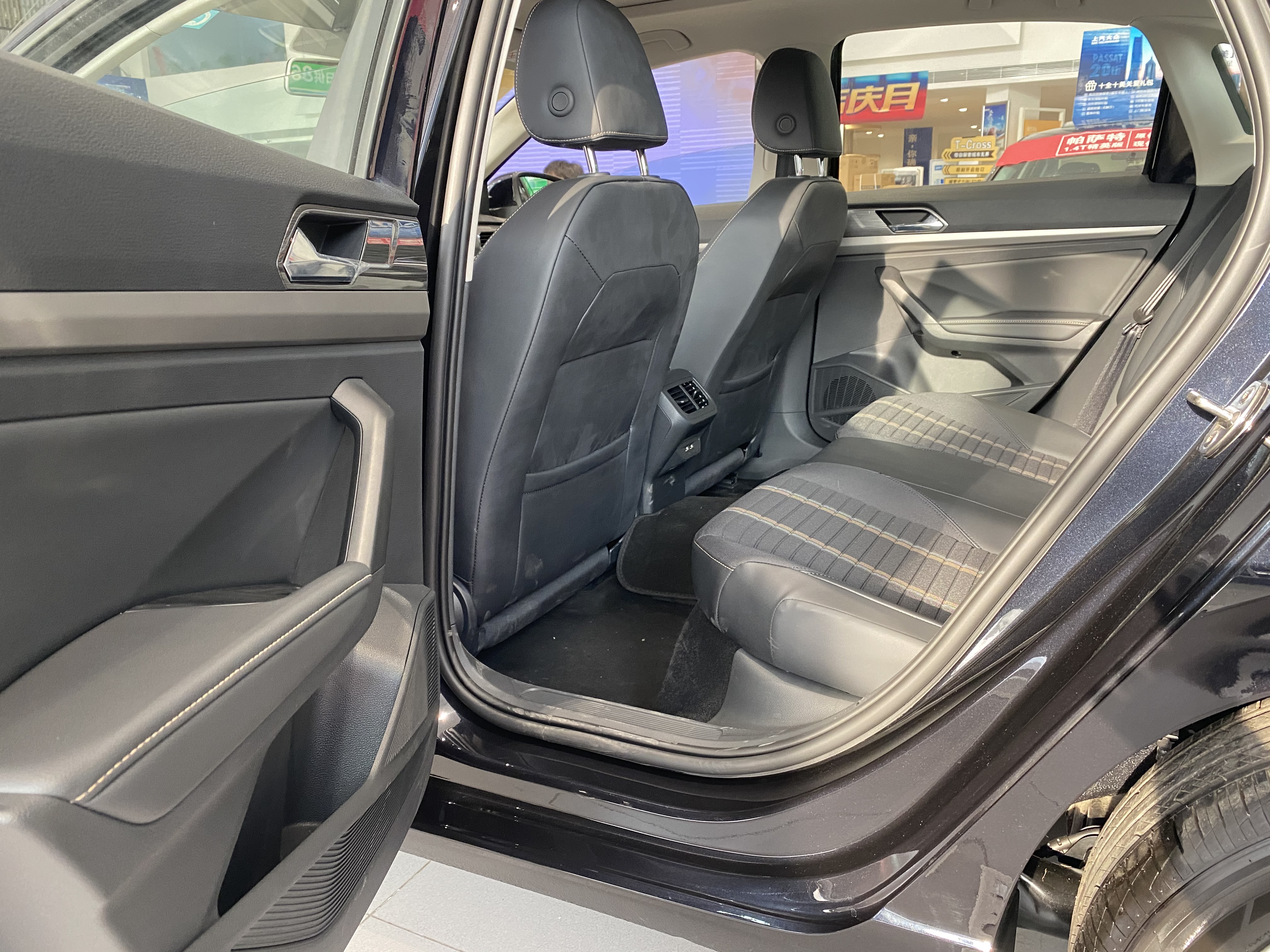 大众朗逸1.5l爬坡怎么样,朗逸自动视野版1.5l详细配置