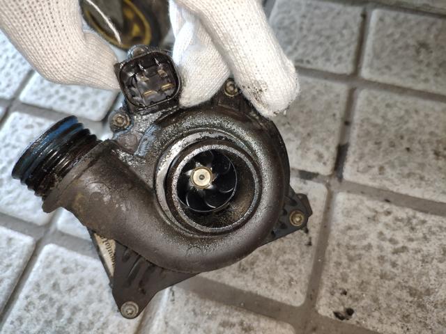 18年宝马gt水泵,8代gti水箱漏水