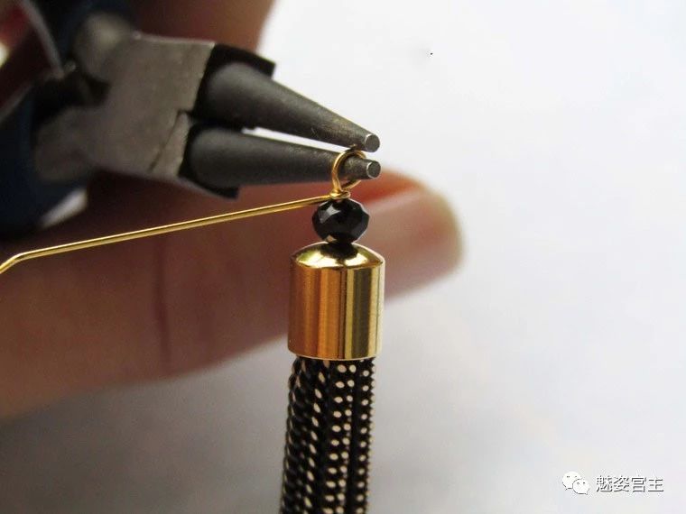 珠宝店的真丝流苏耳环，3步教你轻松完成