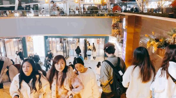 莱迪广场地址,你好再见英语歌